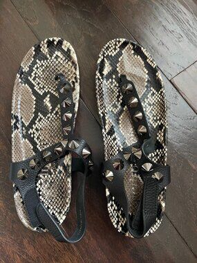 New Pedro Garcia Athena Spike Thong Leather python Sandals Size 9.5
